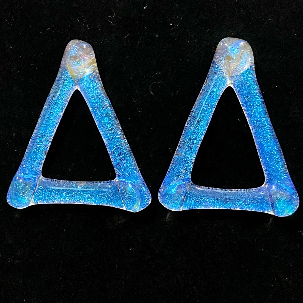 🌺Totally 80’s Iridescent Glitter Glass Triangle Earrings